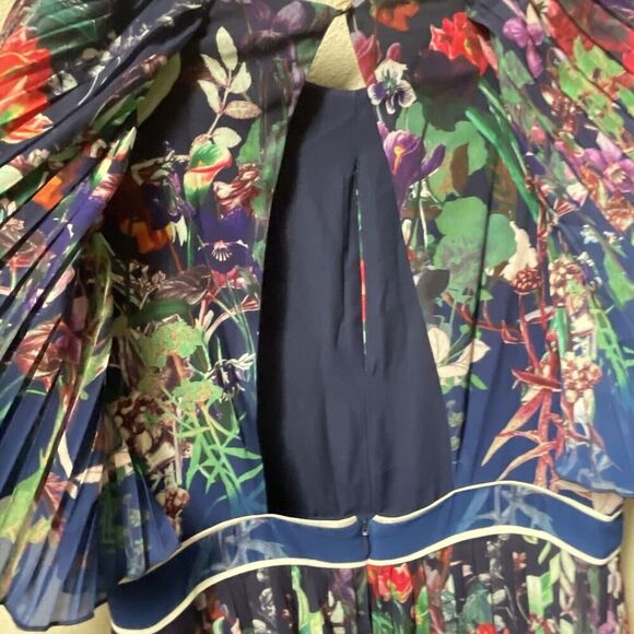 Karen Millen Pleated Detail Woven Floral Mixed Midaxi Dress Size 12 New - Picture 9 of 16